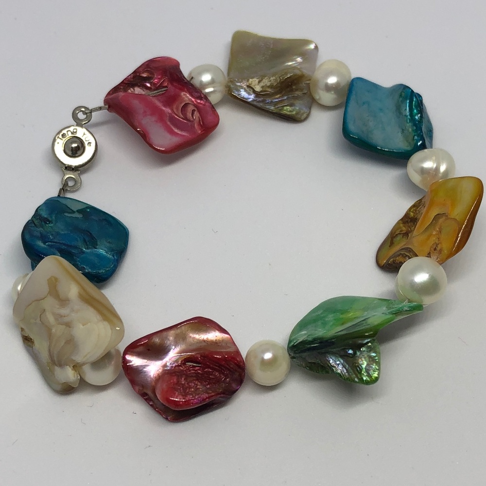 Mother of Pearl & Freshwater Pearl Bracelet